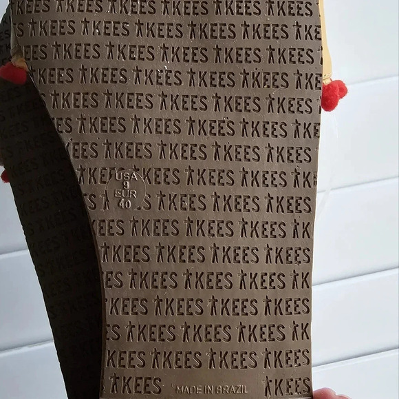 TKEES Alexa Pom Pom  Beige Red Slides size 9 - Picture 2 of 3